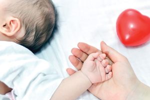 دربارۀ این مقاله بیشتر بخوانید مادر و کودک: سایه وابستگی یا سایه‌بان امنیت؟